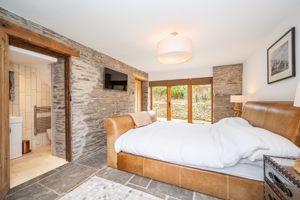 Bedroom- click for photo gallery